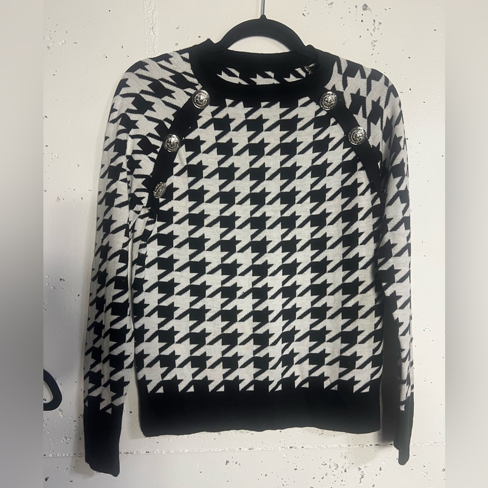 Women’s Sweater